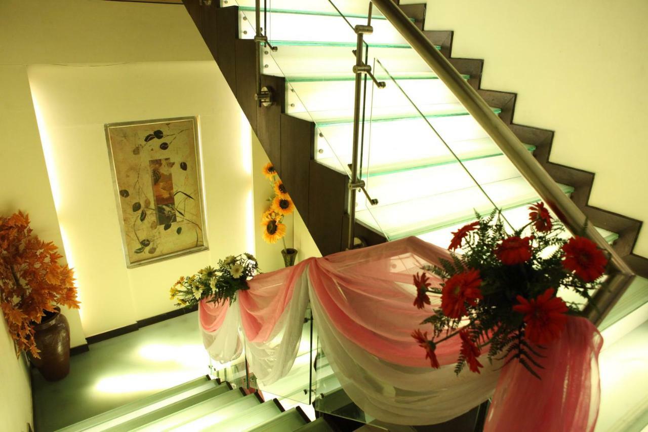 Hotel Western Court Chandīgarh Εξωτερικό φωτογραφία